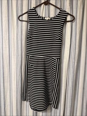 Urban Outfitters silence + noise Black and White Sleeveless Fit-and-Flare Dress